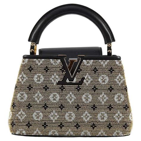 capinha da louis vuitton|Louis Vuitton capucines mini.